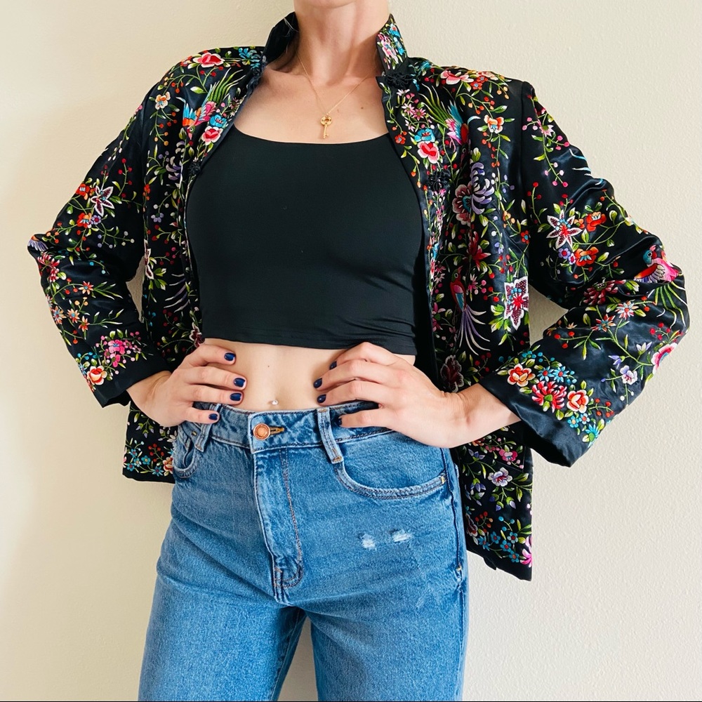 Vintage Embroidered Satin Asian black Jacket Top - Picture 5 of 13